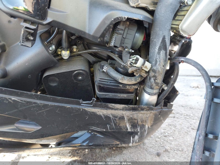 2024 Ducati Panigale V2 VIN: ZDMHAATW6RB015324 Lot: 43559933