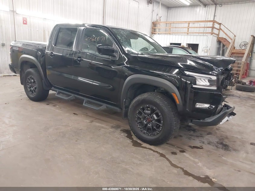 NISSAN FRONTIER PRO-4X 4X4