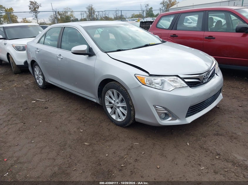 TOYOTA CAMRY XLE
