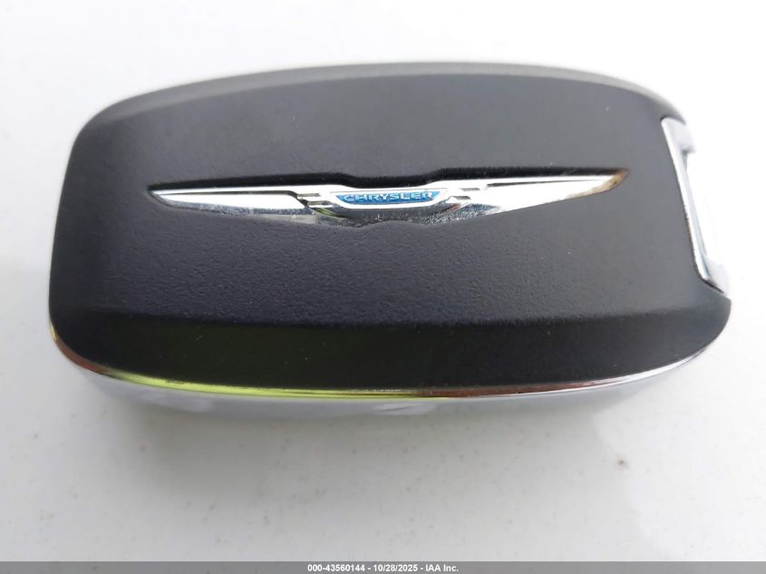 2017 Chrysler Pacifica Touring VIN: 2C4RC1DG1HR695523 Lot: 43560144