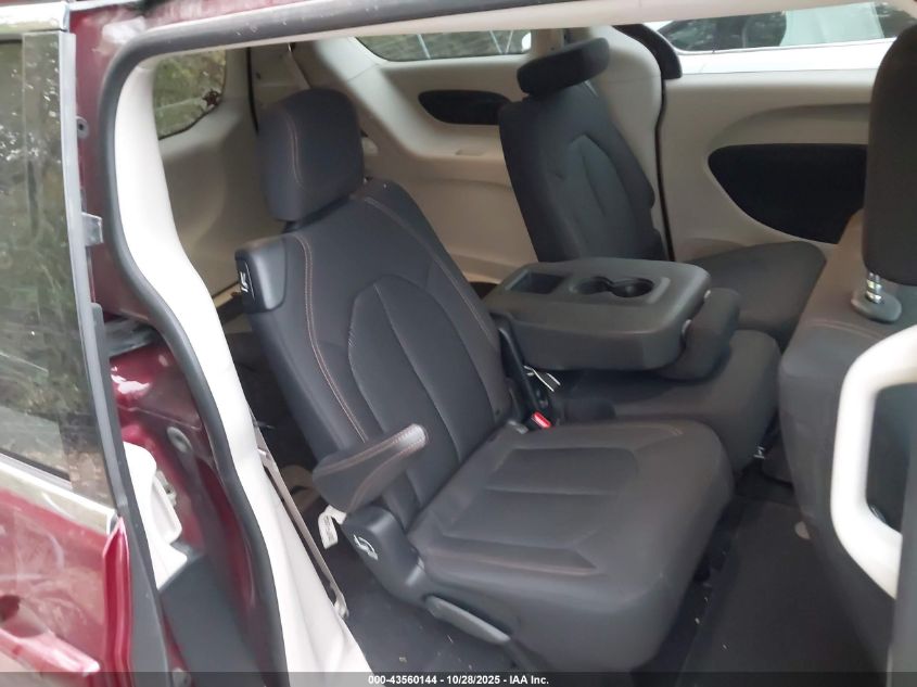 2017 Chrysler Pacifica Touring VIN: 2C4RC1DG1HR695523 Lot: 43560144