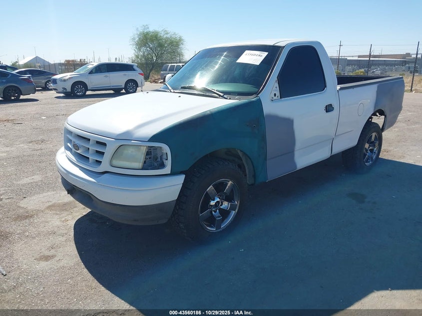 1FTRF17212NA98934 2002 FORD F-150 photo no. 2