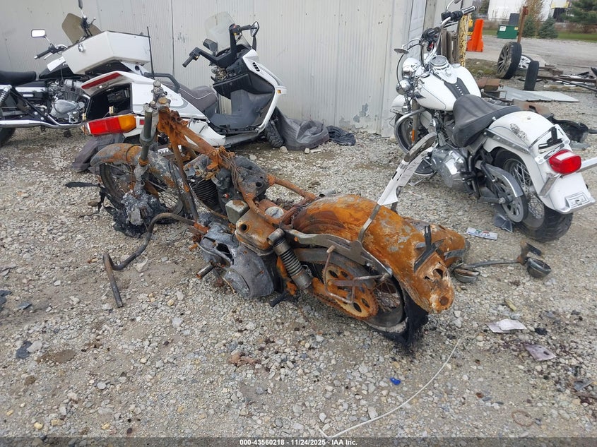 1HD1BAK14CY017575 1982 HARLEY-DAVIDSON SUPER GLIDE photo no. 3