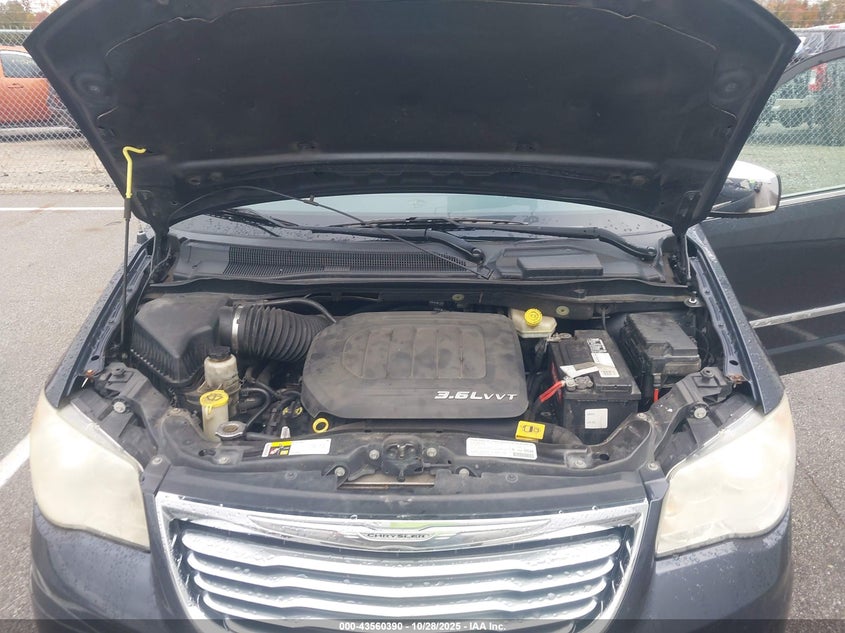 2013 Chrysler Town & Country Touring-L VIN: 2C4RC1CG5DR646658 Lot: 43560390