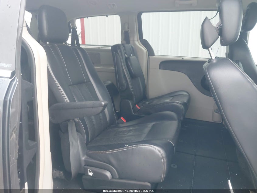 2013 Chrysler Town & Country Touring-L VIN: 2C4RC1CG5DR646658 Lot: 43560390