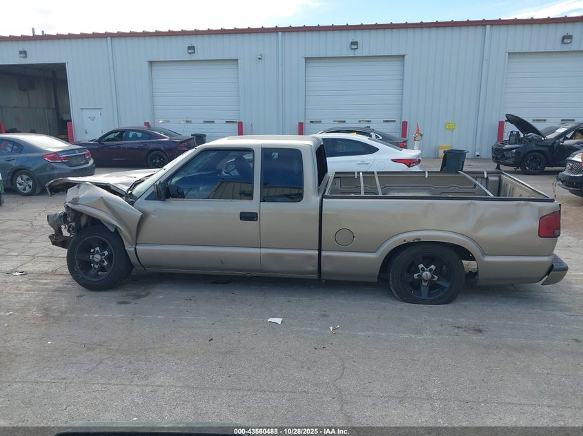 2000 GMC Sonoma Sls VIN: 1GTCS195XY8294273 Lot: 43560488