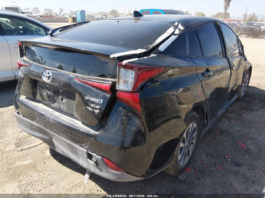TOYOTA PRIUS - zdjęcie 4