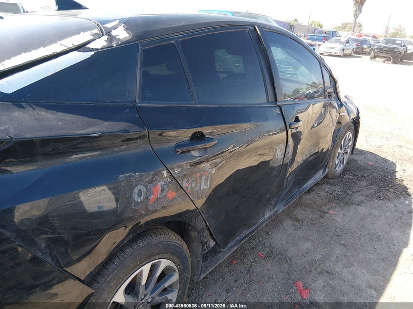 TOYOTA PRIUS - zdjęcie 6