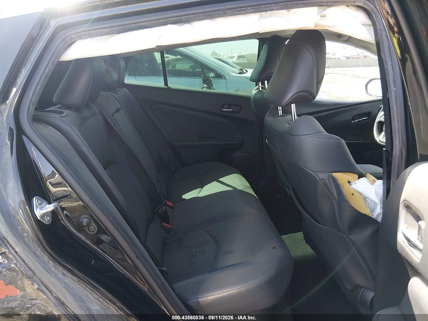 TOYOTA PRIUS - zdjęcie 8