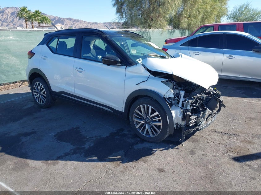 NISSAN KICKS SR XTRONIC CVT