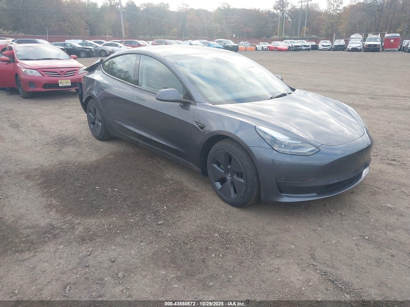 TESLA MODEL 3 REAR-WHEEL DRIVE