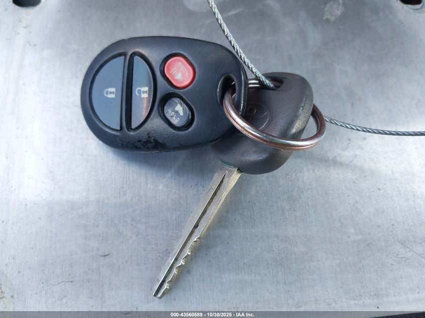 2008 Toyota Sequoia Platinum 5.7L V8 VIN: 5TDZY67A98S015350 Lot: 43560589