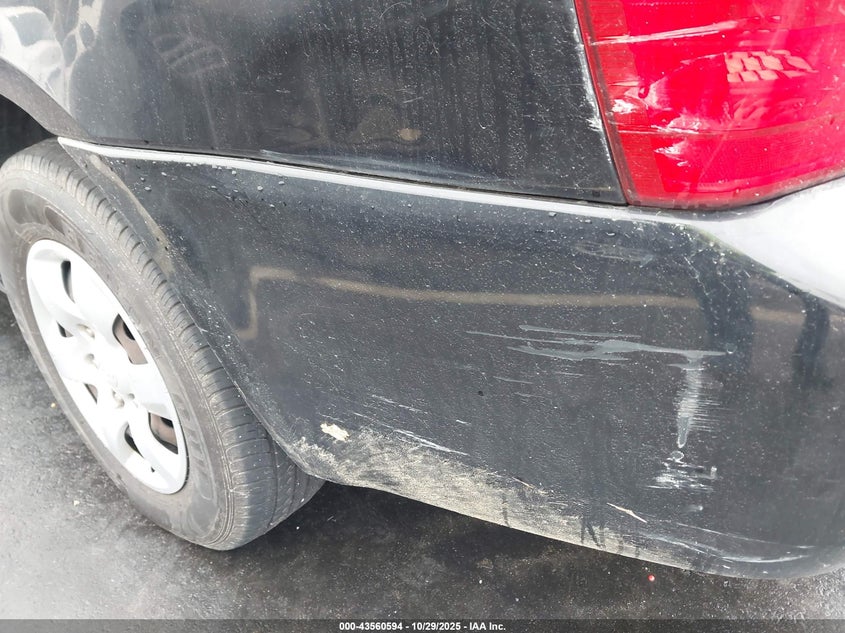 2010 Kia Sedona Lx VIN: KNDMG4C35A6352080 Lot: 43560594