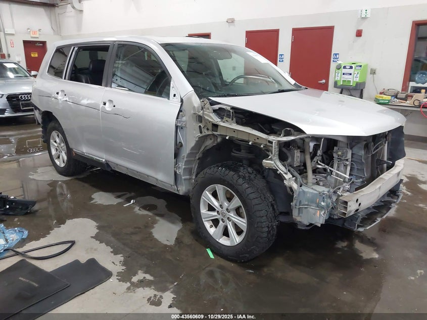 TOYOTA HIGHLANDER SE V6