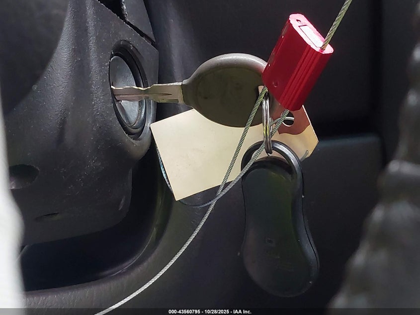 2001 Jeep Cherokee Limited/Sport VIN: 1J4FF58S01L558257 Lot: 43560795