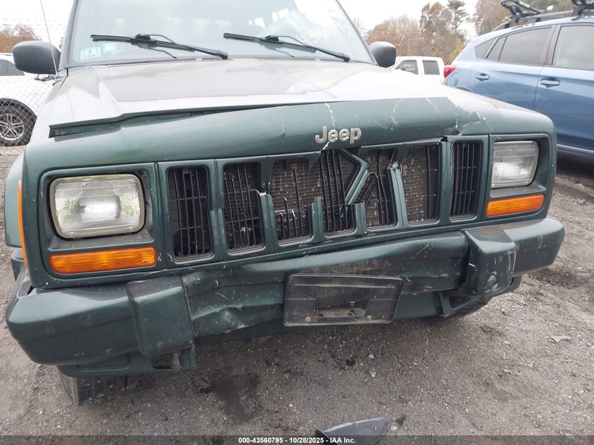 2001 Jeep Cherokee Limited/Sport VIN: 1J4FF58S01L558257 Lot: 43560795