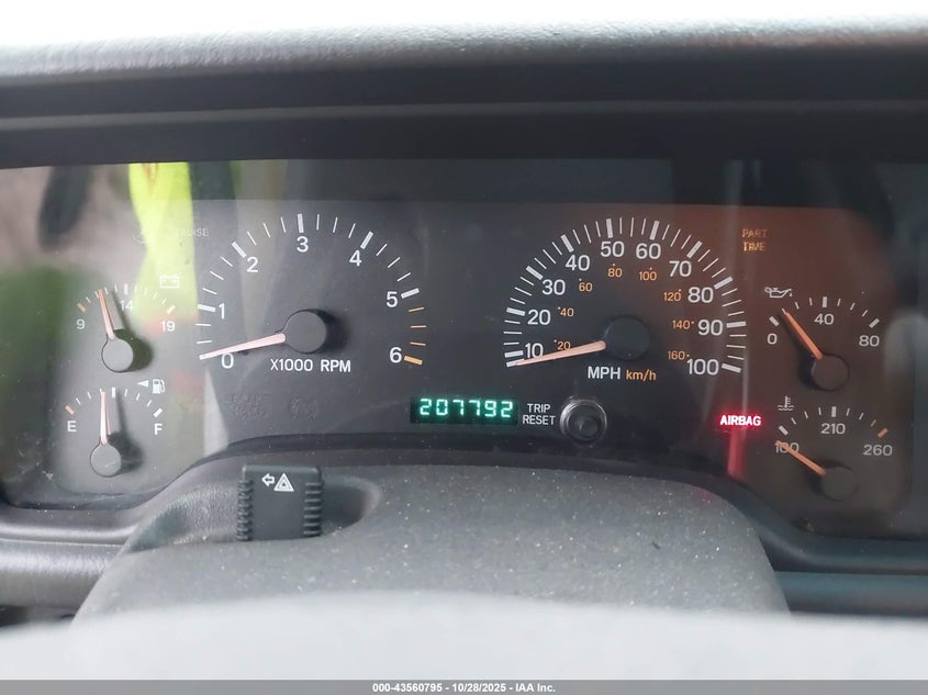 2001 Jeep Cherokee Limited/Sport VIN: 1J4FF58S01L558257 Lot: 43560795