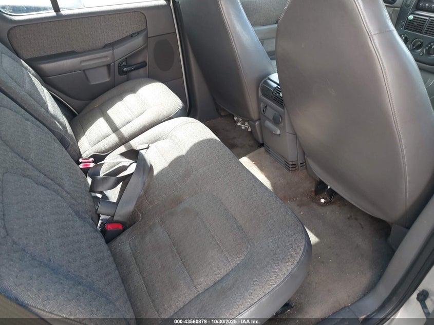 1FMZU72E22UA07200 2002 FORD EXPLORER photo no. 8