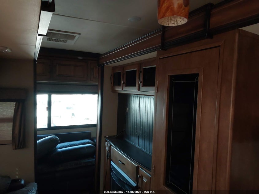 573FR3325G3305641 2016   photo no. 12