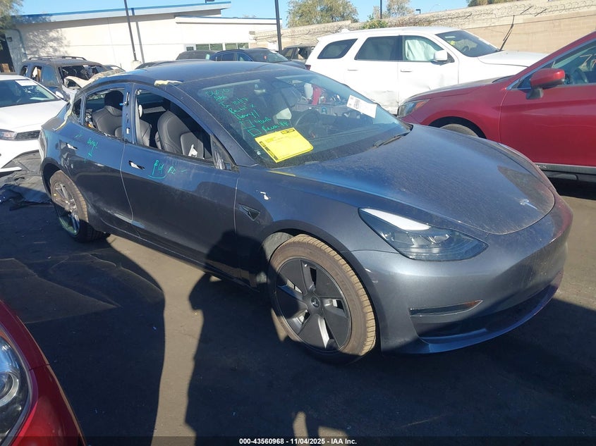 TESLA MODEL 3 REAR-WHEEL DRIVE