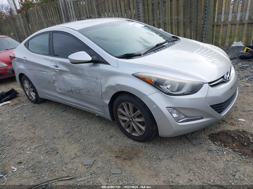 HYUNDAI ELANTRA SE