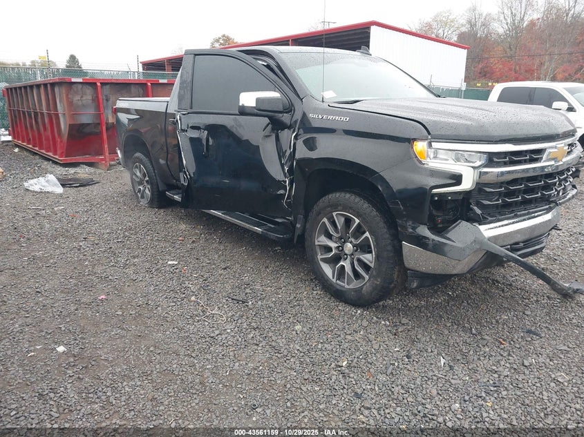 CHEVROLET SILVERADO 1500 4WD SHORT BED LT WITH 2FL