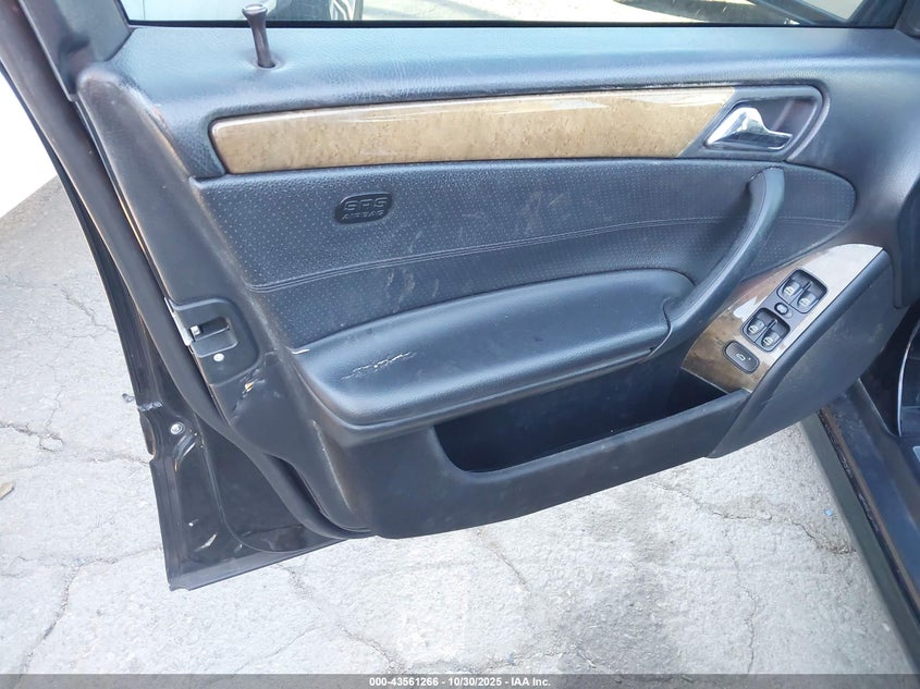 2007 Mercedes-Benz C 230 Sport VIN: WDBRF52H67A925813 Lot: 43561266