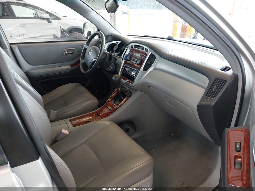 JTEDP21A740030727 2004 TOYOTA HIGHLANDER photo no. 5