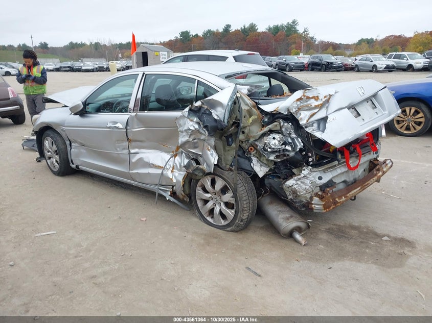 1HGCP36868A028917 2008 HONDA ACCORD photo no. 3