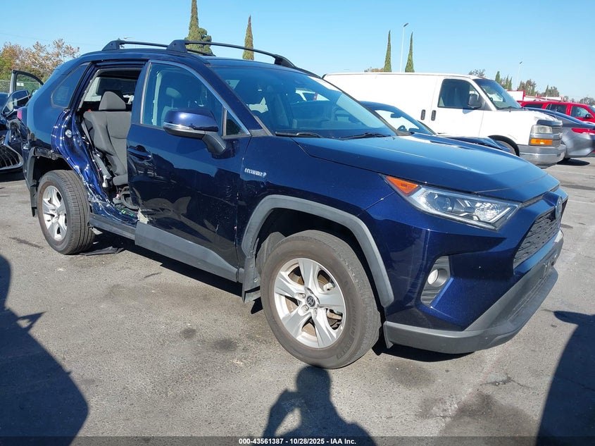 TOYOTA RAV4 HYBRID XLE