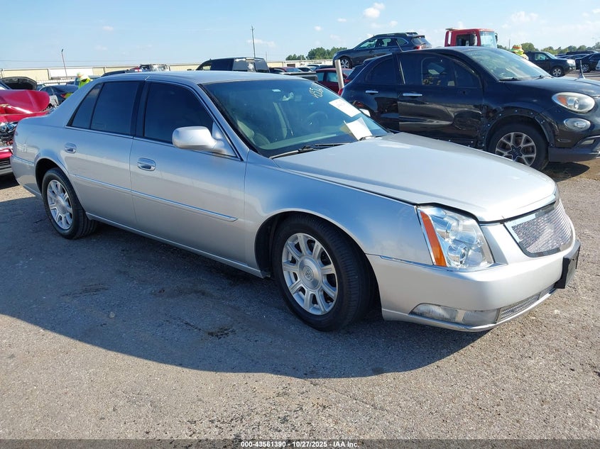 CADILLAC DTS STANDARD