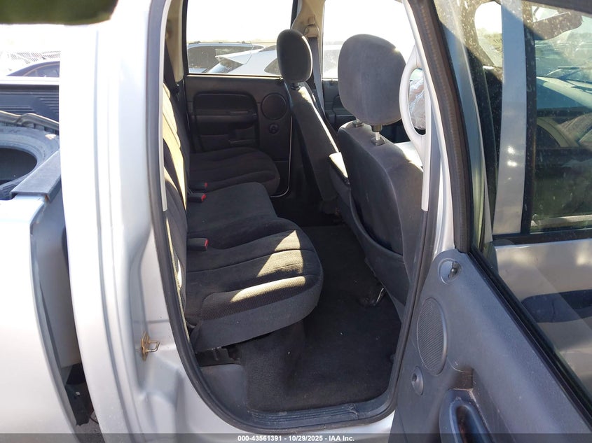 2004 Dodge Ram 1500 Slt/Laramie VIN: 1D7HA18D34S744592 Lot: 43561391