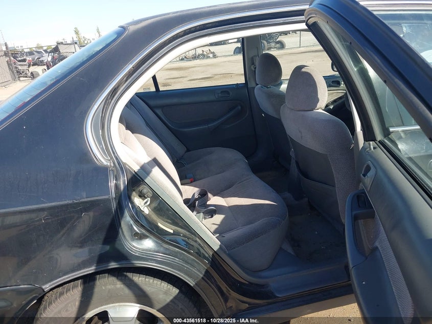 1998 Honda Civic Lx VIN: 1HGEJ6679WL037437 Lot: 43561518