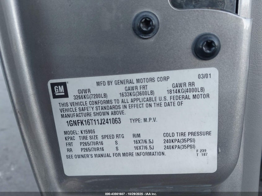 2001 Chevrolet Suburban 1500 Lt VIN: 1GNFK16T11J241063 Lot: 43561607