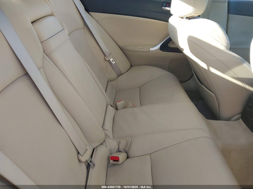 JTHCK262872019839 2007 LEXUS IS photo no. 8