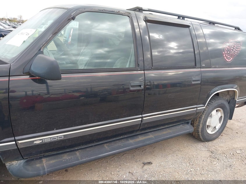 1999 Chevrolet Suburban 1500 Lt VIN: 3GNFK16R9XG255548 Lot: 43561746