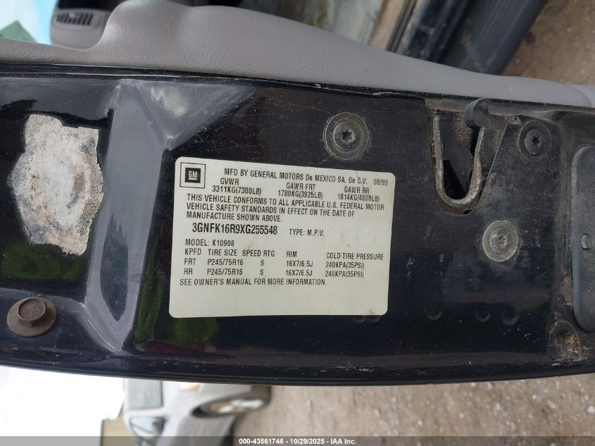 1999 Chevrolet Suburban 1500 Lt VIN: 3GNFK16R9XG255548 Lot: 43561746