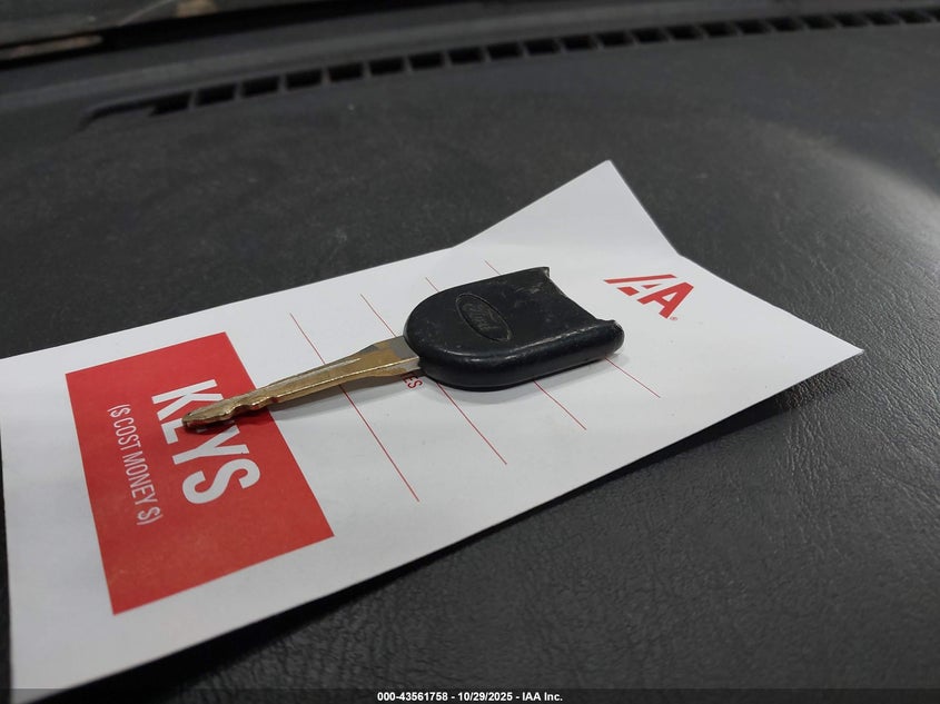 2005 Ford Escape Limited VIN: 1FMYU94165KA66316 Lot: 43561758