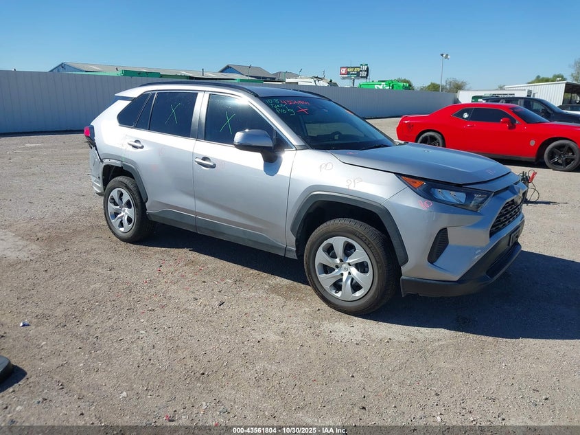 TOYOTA RAV4 LE