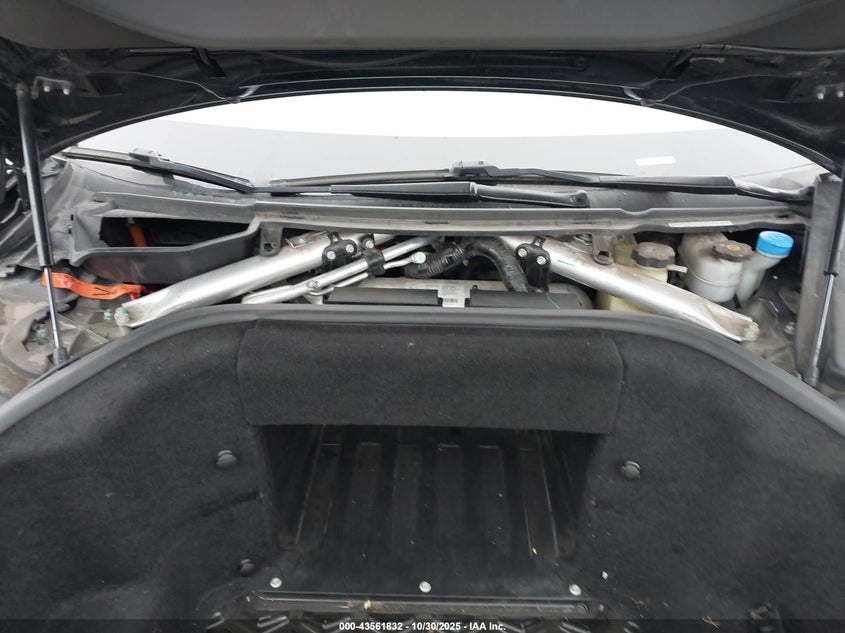 2014 Tesla Model S P85 VIN: 5YJSA1H12EFP40005 Lot: 43561832