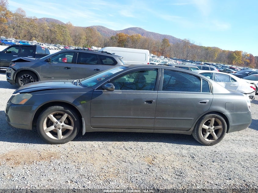 2005 Nissan Altima 3.5 Se VIN: 1N4BL11D45C237027 Lot: 43561835