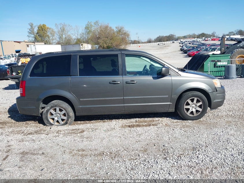 2010 Chrysler Town & Country Touring Plus VIN: 2A4RR8D10AR454572 Lot: 43561850