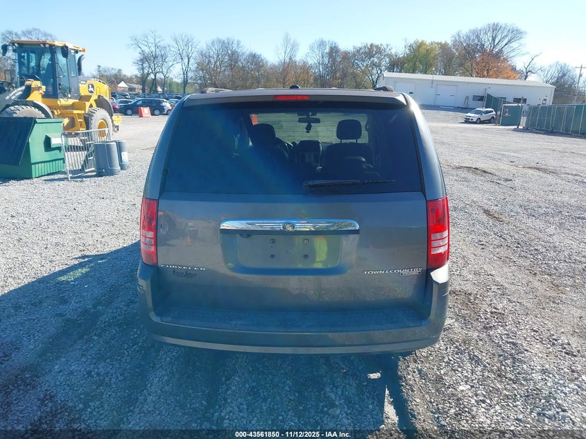 2010 Chrysler Town & Country Touring Plus VIN: 2A4RR8D10AR454572 Lot: 43561850