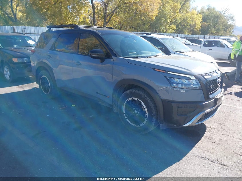 NISSAN PATHFINDER ROCK CREEK 4WD