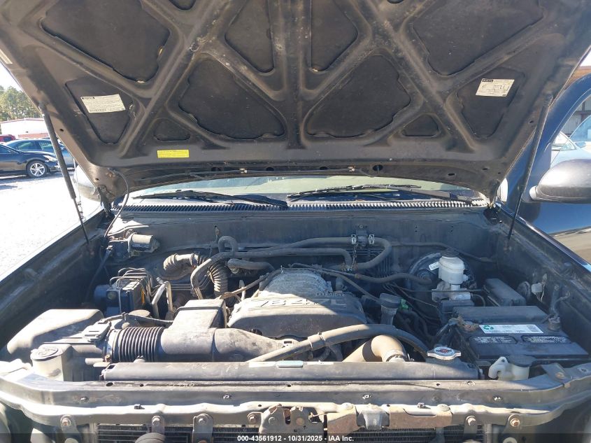 2003 Toyota Sequoia Sr5 V8 VIN: 5TDBT44A23S166418 Lot: 43561912