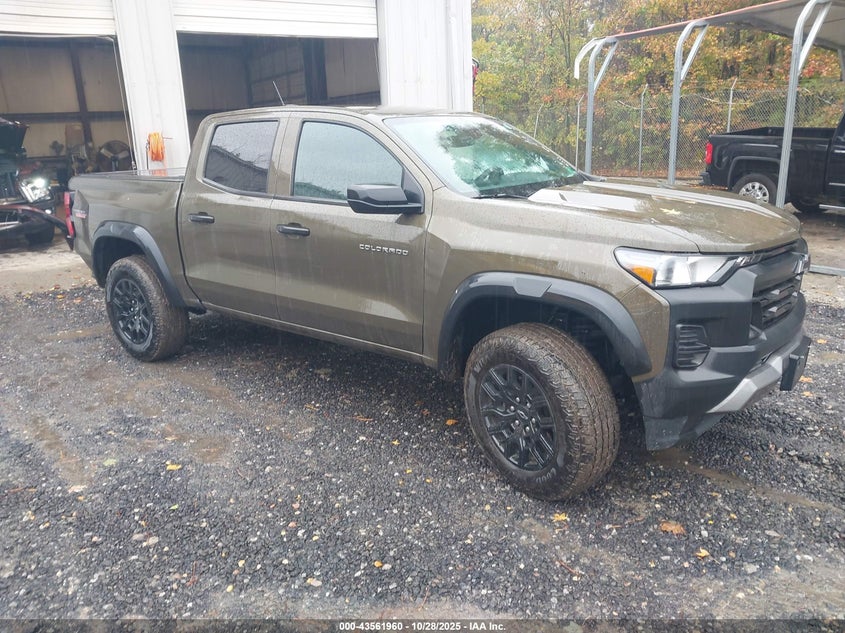 CHEVROLET COLORADO 4WD TRAIL BOSS