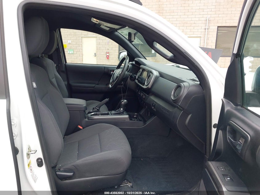 3TMAZ5CN0GM021646 2016 TOYOTA TACOMA photo no. 5