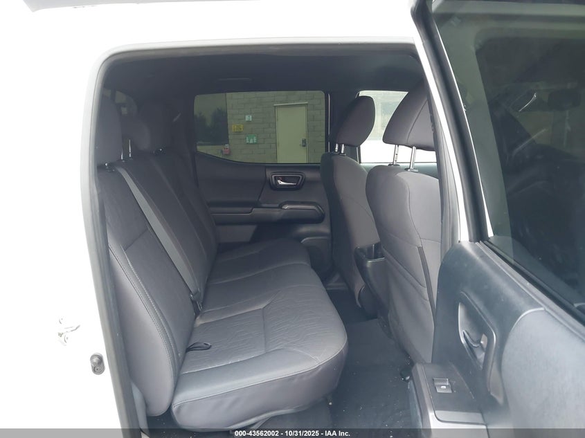 3TMAZ5CN0GM021646 2016 TOYOTA TACOMA photo no. 8