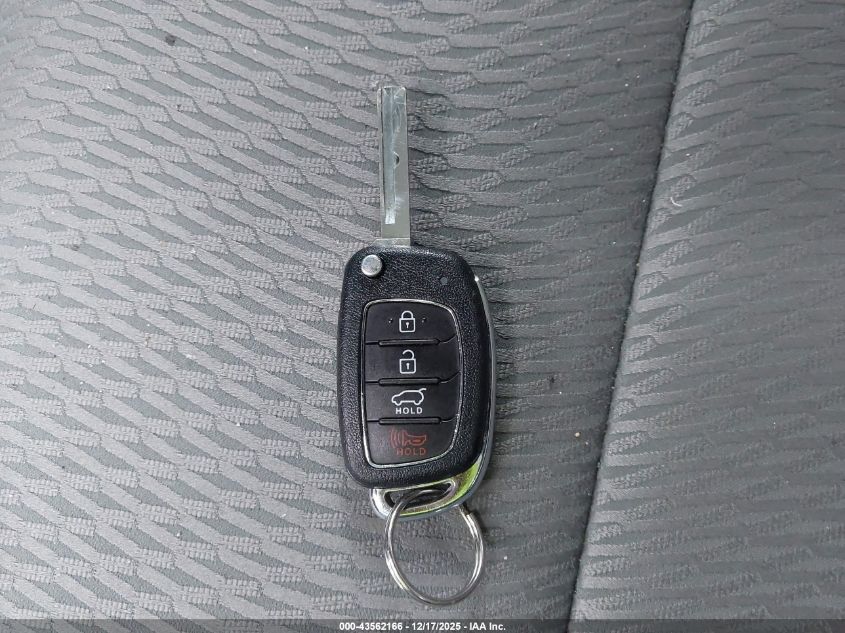 2017 Hyundai Santa Fe Sport 2.4L VIN: 5XYZTDLBXHG430417 Lot: 43562166