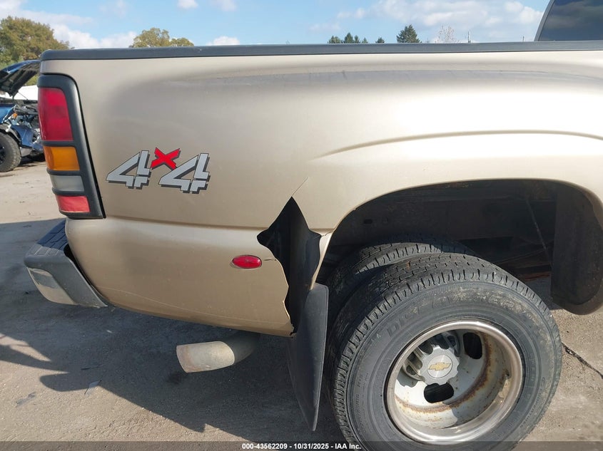 1GCJK39UX5E215353 2005 CHEVROLET SILVERADO photo no. 16